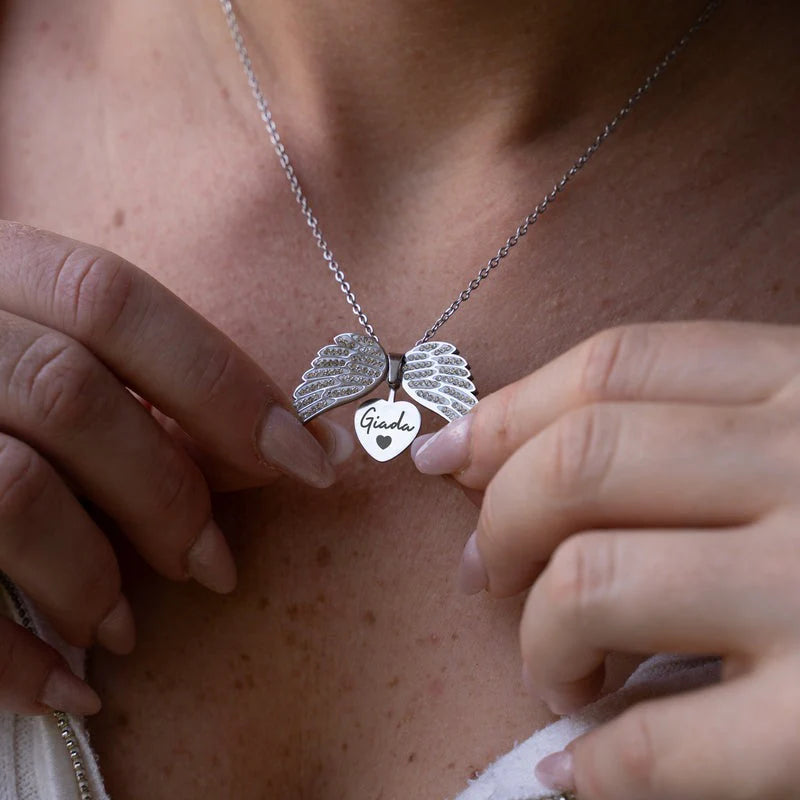 Nioglo™ Mon collier ange avec une gravure personnalisée